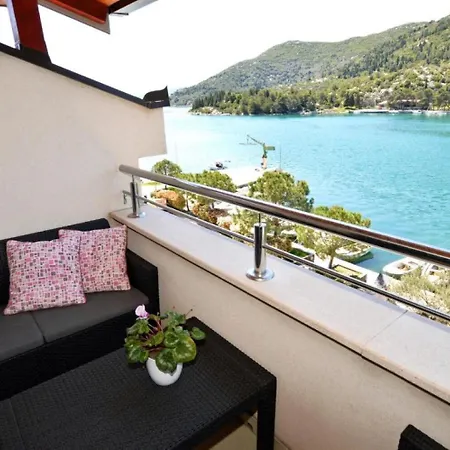 Leo - Sea View & Comfortable Apartment